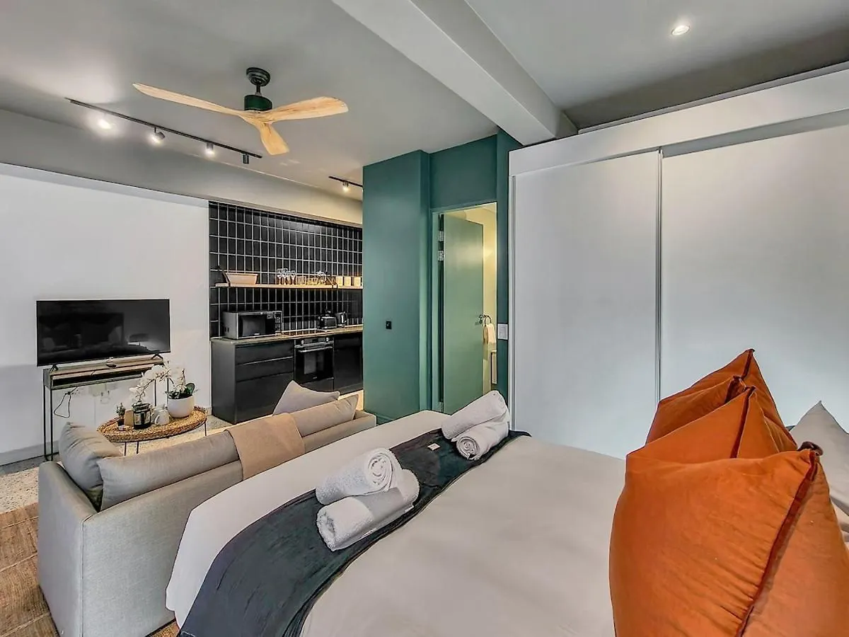 Loadshedding Free, Brand New, Secure, Wifi-Pool Daire Cape Town